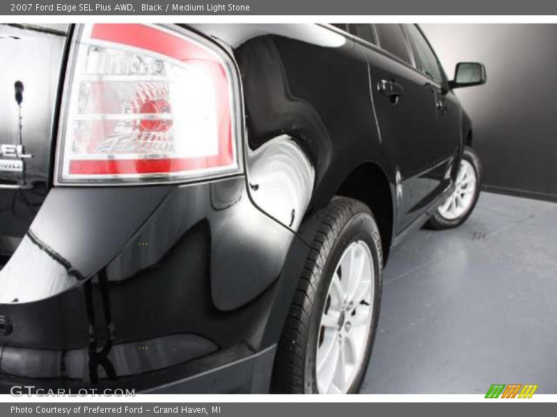 Black / Medium Light Stone 2007 Ford Edge SEL Plus AWD