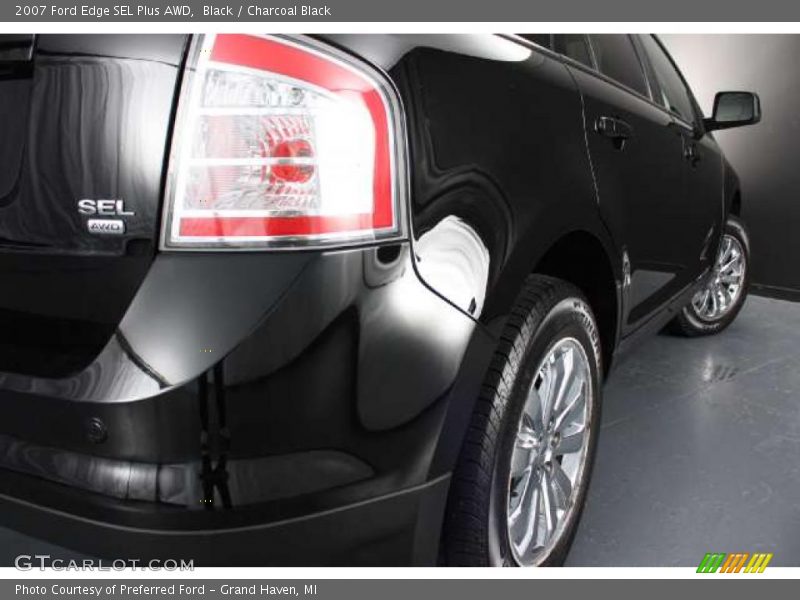 Black / Charcoal Black 2007 Ford Edge SEL Plus AWD