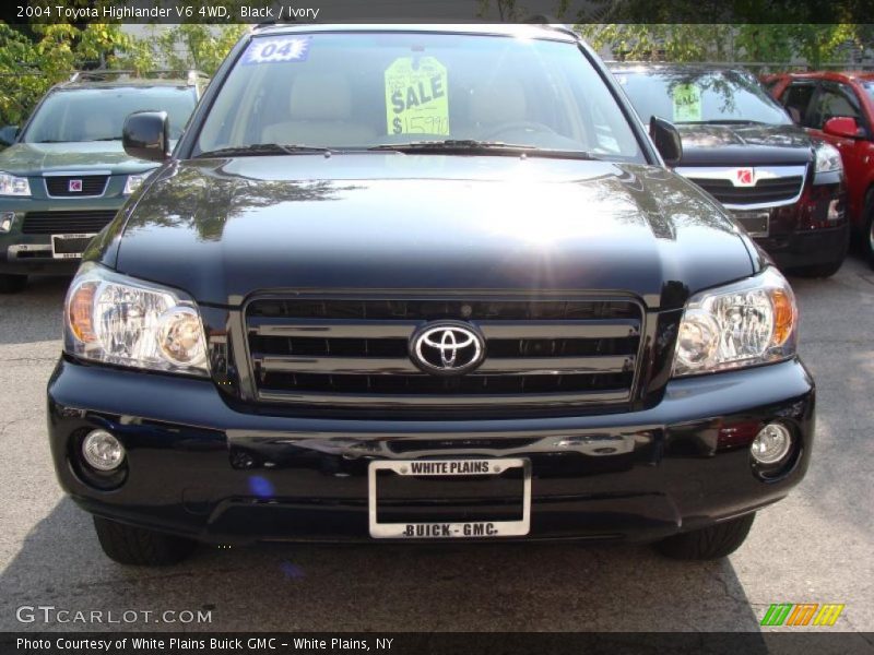 Black / Ivory 2004 Toyota Highlander V6 4WD