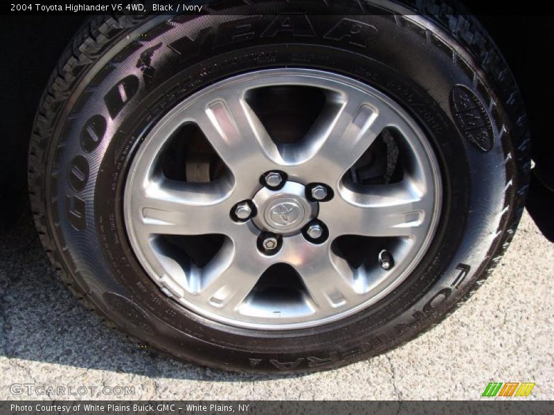 Black / Ivory 2004 Toyota Highlander V6 4WD