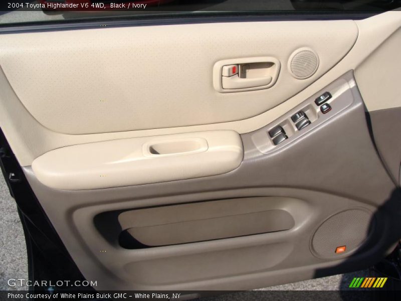 Black / Ivory 2004 Toyota Highlander V6 4WD