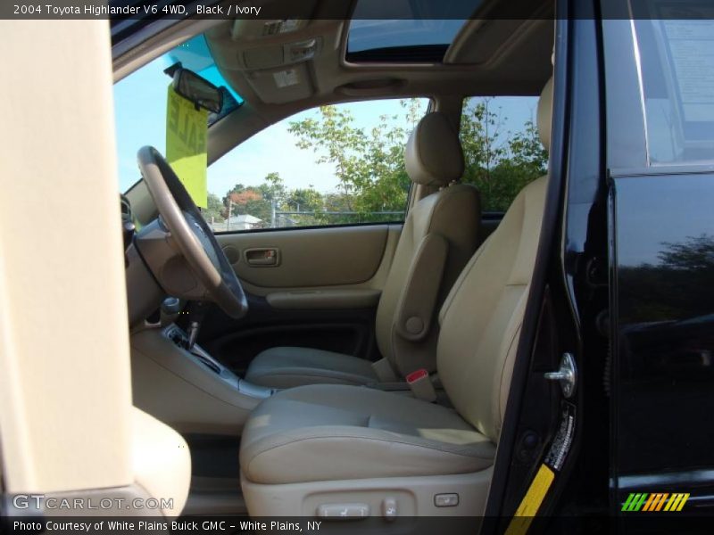 Black / Ivory 2004 Toyota Highlander V6 4WD