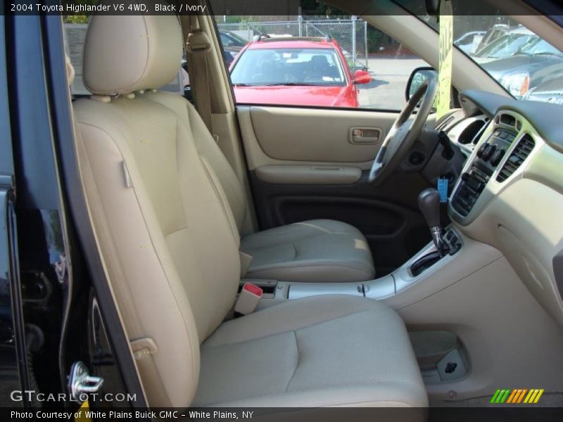 Black / Ivory 2004 Toyota Highlander V6 4WD