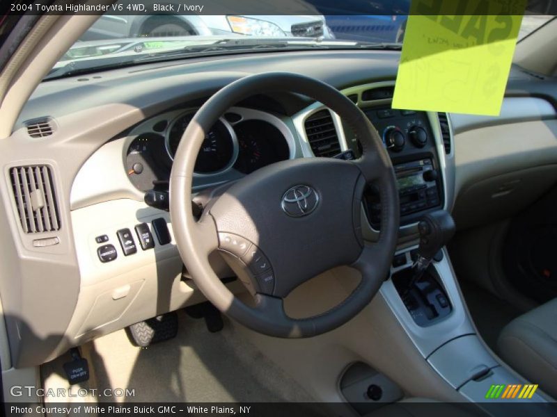 Black / Ivory 2004 Toyota Highlander V6 4WD