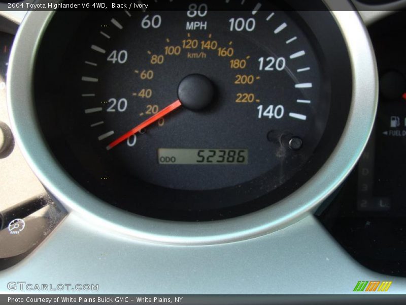 Black / Ivory 2004 Toyota Highlander V6 4WD