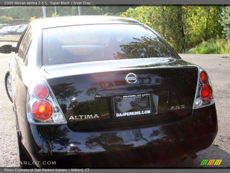 Super Black / Frost Gray 2005 Nissan Altima 2.5 S