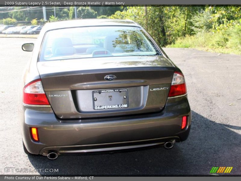 Deep Bronze Metallic / Warm Ivory 2009 Subaru Legacy 2.5i Sedan