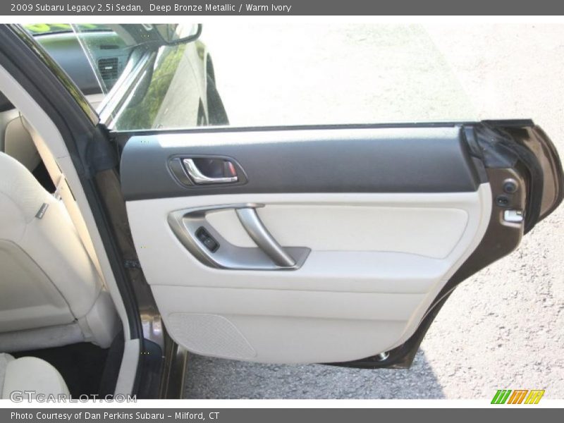 Deep Bronze Metallic / Warm Ivory 2009 Subaru Legacy 2.5i Sedan