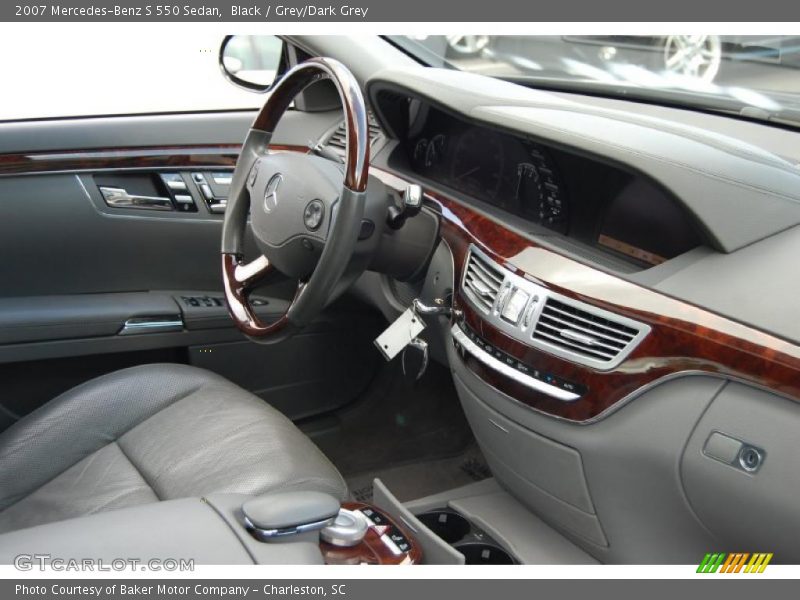 Black / Grey/Dark Grey 2007 Mercedes-Benz S 550 Sedan