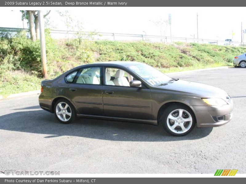 Deep Bronze Metallic / Warm Ivory 2009 Subaru Legacy 2.5i Sedan