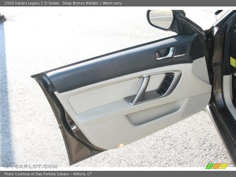 Deep Bronze Metallic / Warm Ivory 2009 Subaru Legacy 2.5i Sedan