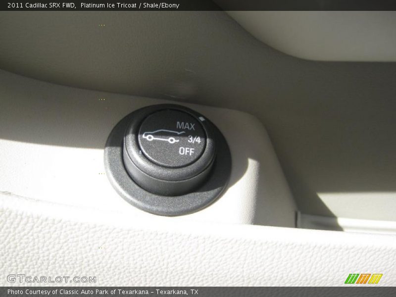Platinum Ice Tricoat / Shale/Ebony 2011 Cadillac SRX FWD