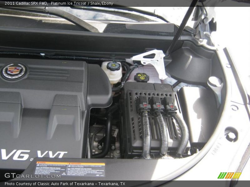 Platinum Ice Tricoat / Shale/Ebony 2011 Cadillac SRX FWD