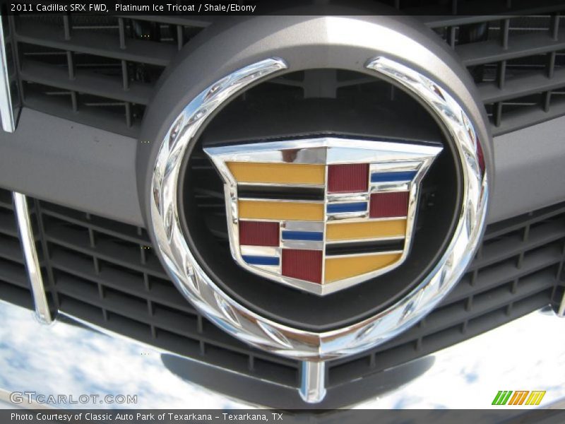 Platinum Ice Tricoat / Shale/Ebony 2011 Cadillac SRX FWD