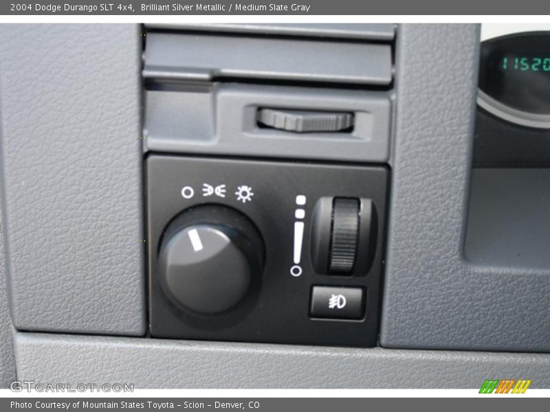 Brilliant Silver Metallic / Medium Slate Gray 2004 Dodge Durango SLT 4x4