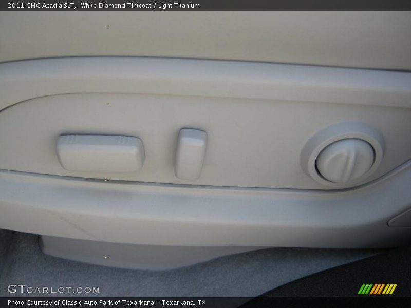 White Diamond Tintcoat / Light Titanium 2011 GMC Acadia SLT