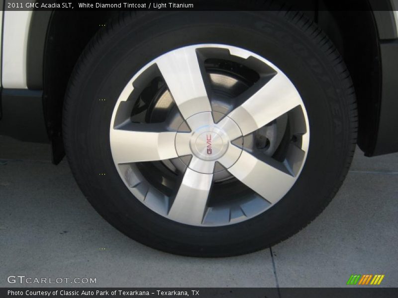 White Diamond Tintcoat / Light Titanium 2011 GMC Acadia SLT