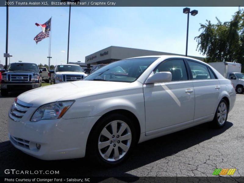 Blizzard White Pearl / Graphite Gray 2005 Toyota Avalon XLS