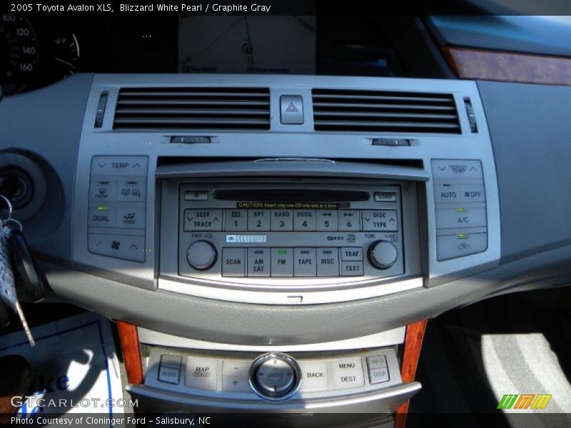 Blizzard White Pearl / Graphite Gray 2005 Toyota Avalon XLS