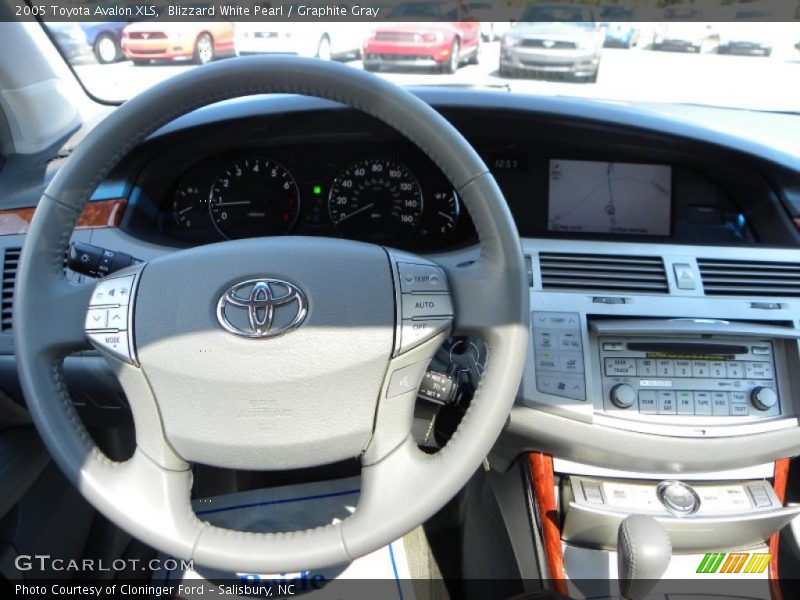 Blizzard White Pearl / Graphite Gray 2005 Toyota Avalon XLS