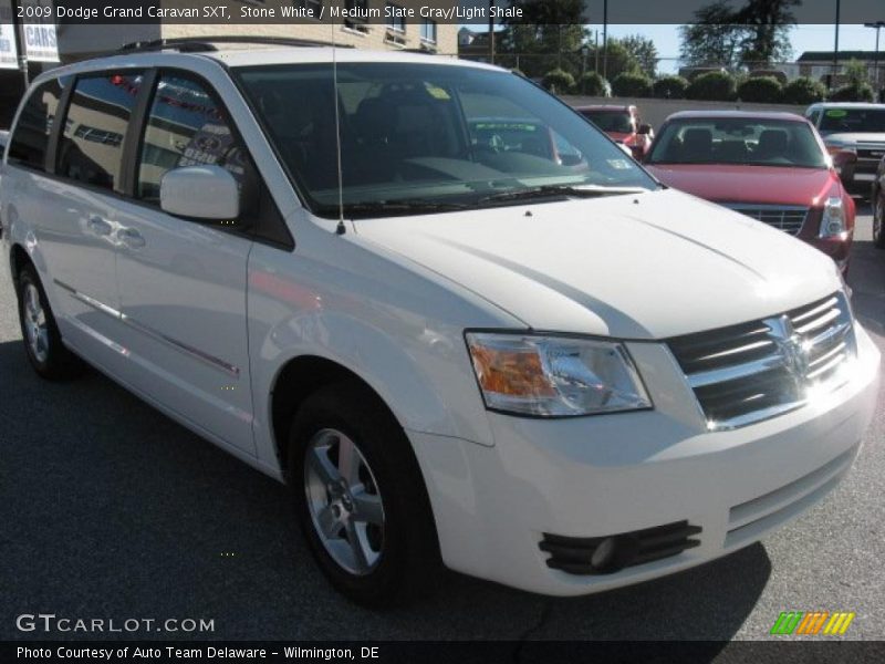 Stone White / Medium Slate Gray/Light Shale 2009 Dodge Grand Caravan SXT