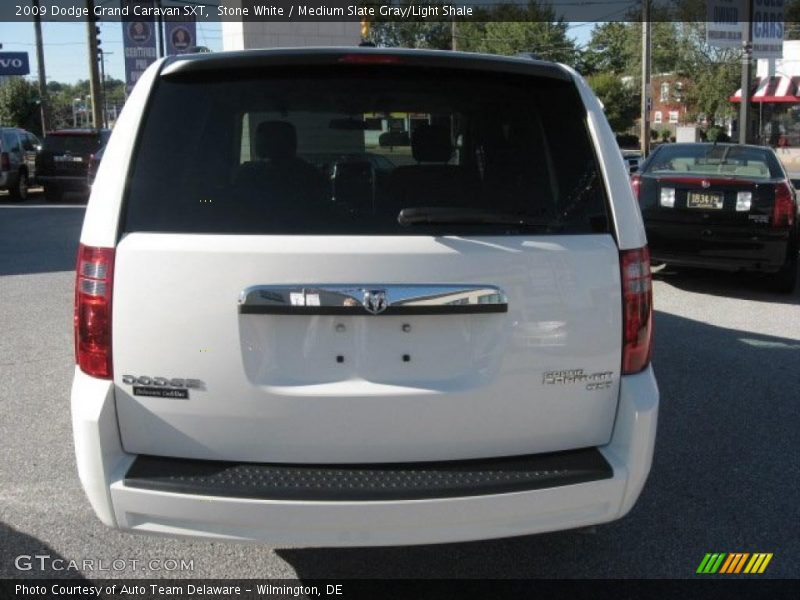 Stone White / Medium Slate Gray/Light Shale 2009 Dodge Grand Caravan SXT