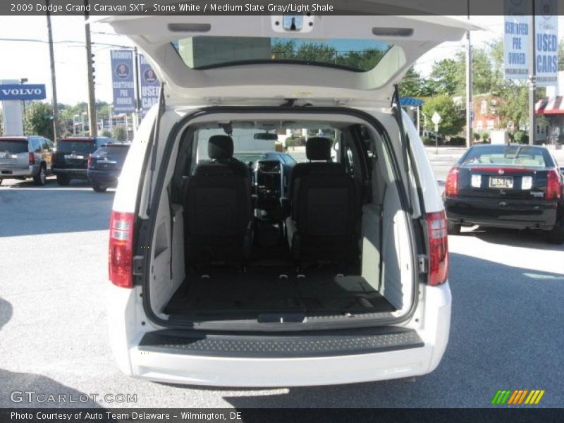 Stone White / Medium Slate Gray/Light Shale 2009 Dodge Grand Caravan SXT