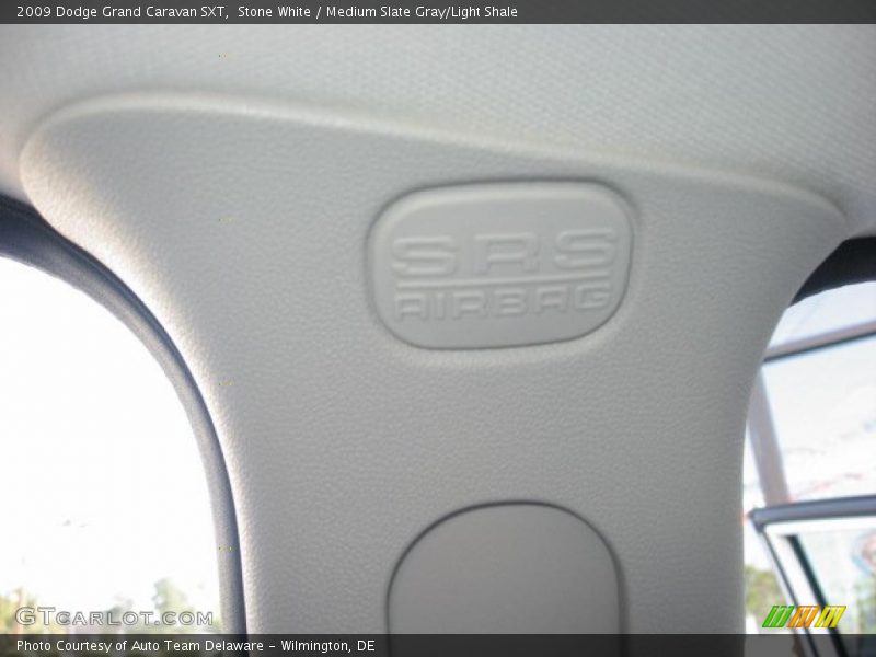 Stone White / Medium Slate Gray/Light Shale 2009 Dodge Grand Caravan SXT