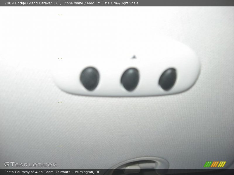 Stone White / Medium Slate Gray/Light Shale 2009 Dodge Grand Caravan SXT