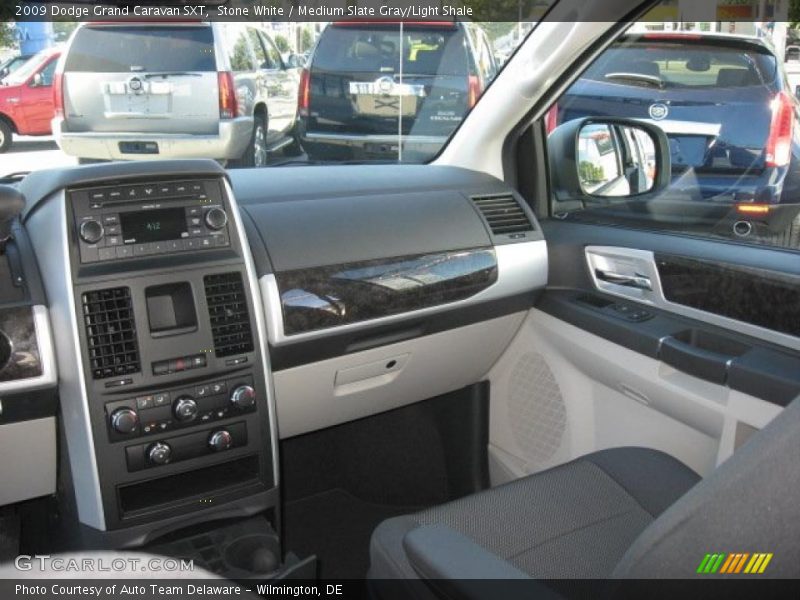 Stone White / Medium Slate Gray/Light Shale 2009 Dodge Grand Caravan SXT
