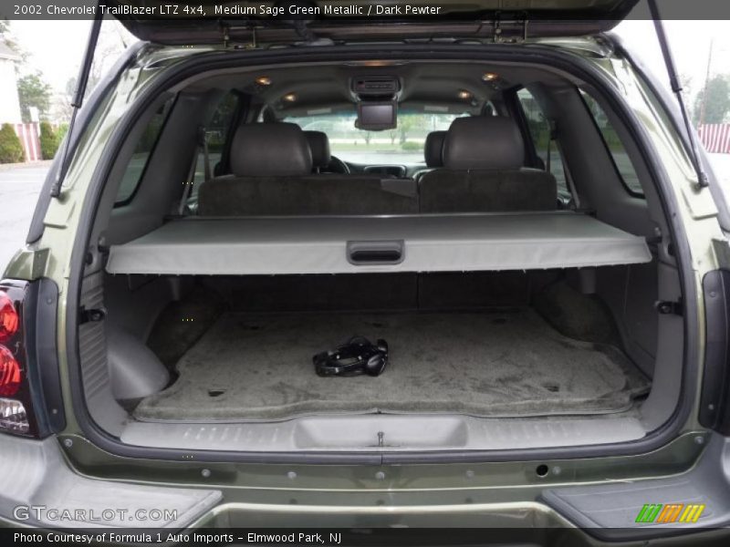 Medium Sage Green Metallic / Dark Pewter 2002 Chevrolet TrailBlazer LTZ 4x4