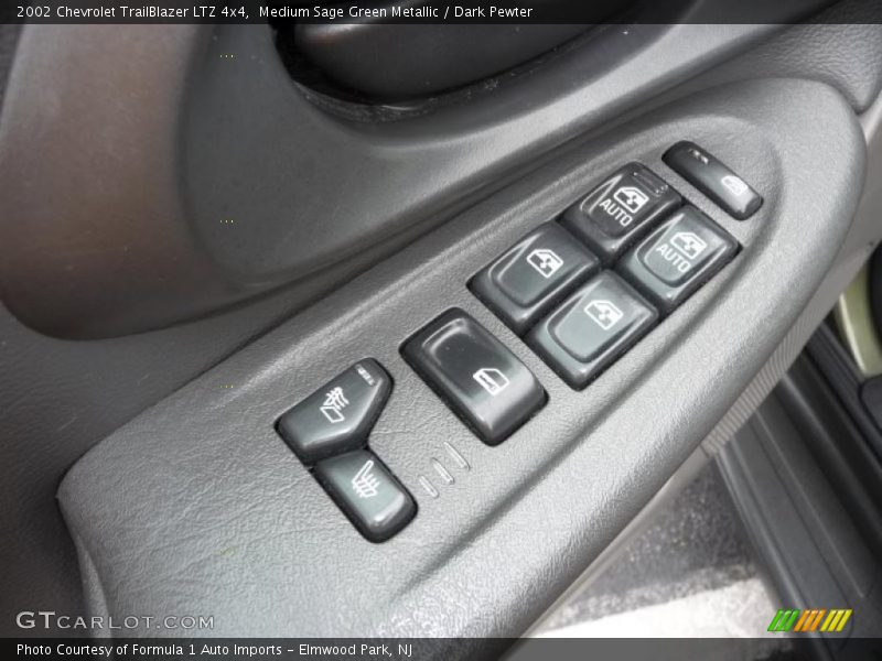 Medium Sage Green Metallic / Dark Pewter 2002 Chevrolet TrailBlazer LTZ 4x4