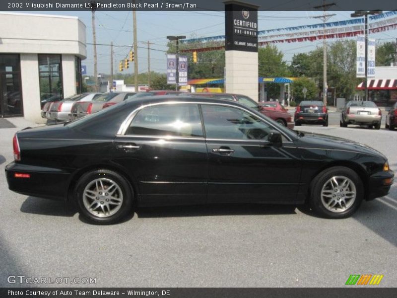 Pendleton Black Pearl / Brown/Tan 2002 Mitsubishi Diamante LS