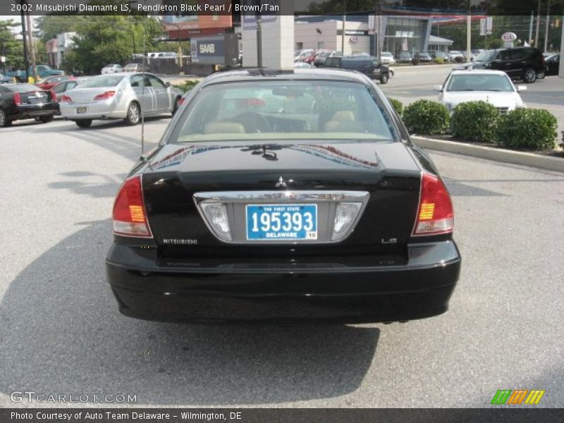 Pendleton Black Pearl / Brown/Tan 2002 Mitsubishi Diamante LS