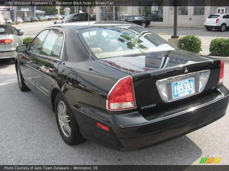 Pendleton Black Pearl / Brown/Tan 2002 Mitsubishi Diamante LS