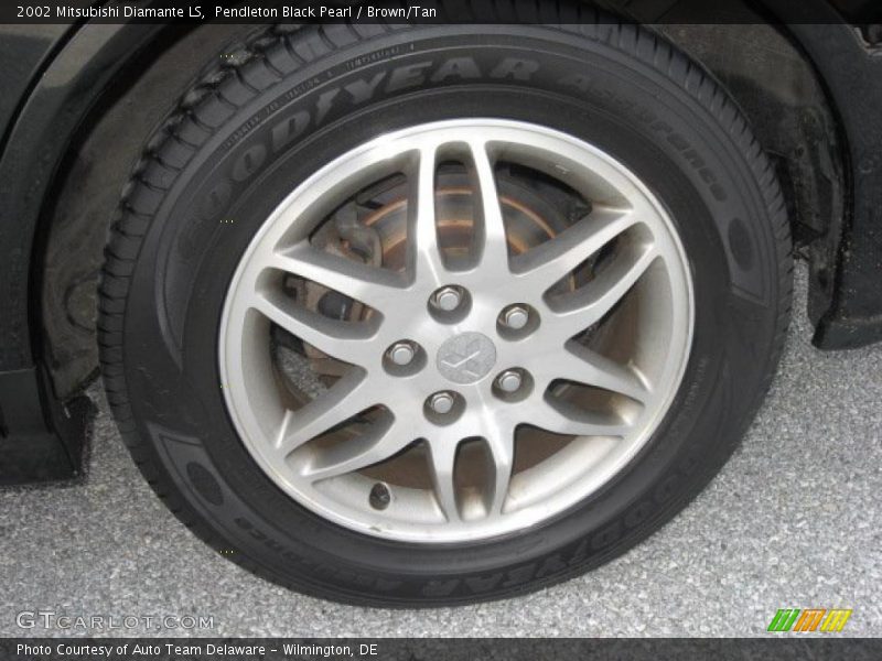 Pendleton Black Pearl / Brown/Tan 2002 Mitsubishi Diamante LS