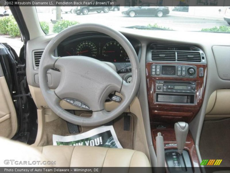 Pendleton Black Pearl / Brown/Tan 2002 Mitsubishi Diamante LS