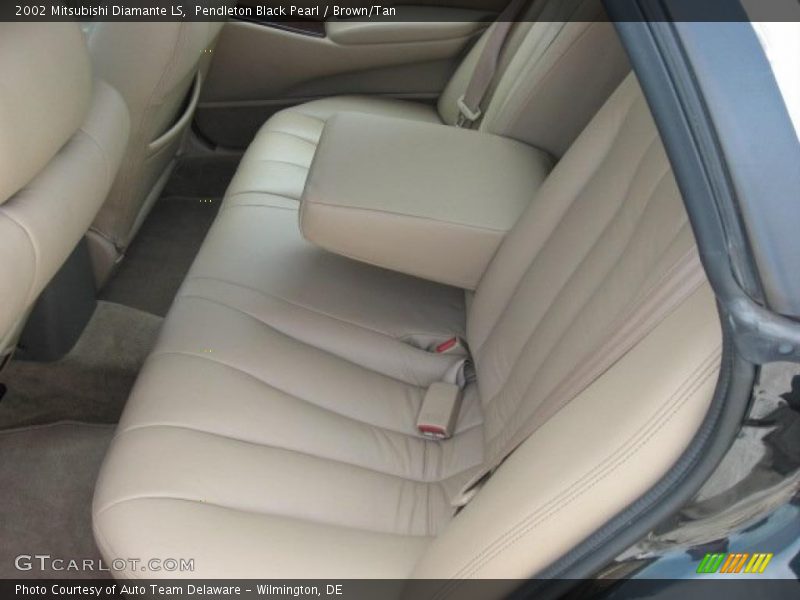 Pendleton Black Pearl / Brown/Tan 2002 Mitsubishi Diamante LS