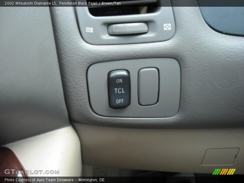 Pendleton Black Pearl / Brown/Tan 2002 Mitsubishi Diamante LS