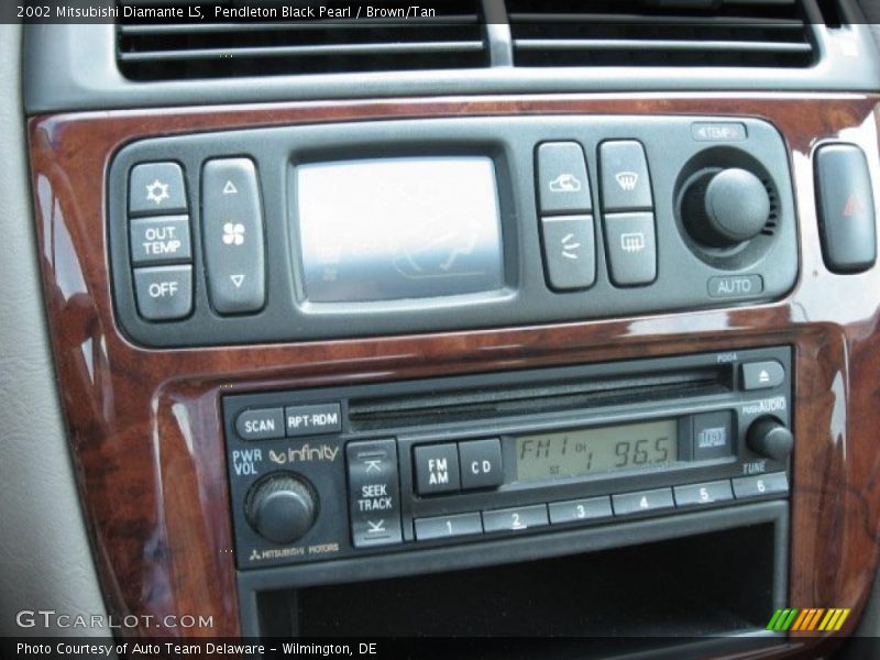 Pendleton Black Pearl / Brown/Tan 2002 Mitsubishi Diamante LS