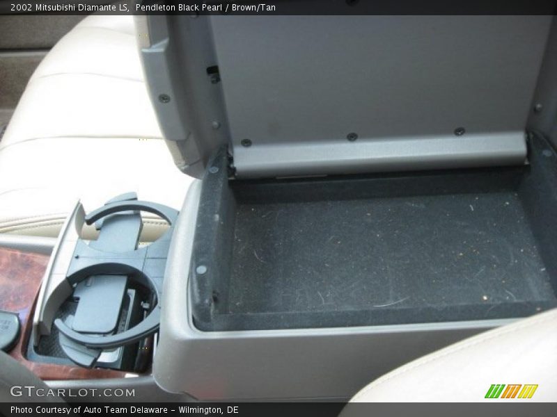 Pendleton Black Pearl / Brown/Tan 2002 Mitsubishi Diamante LS