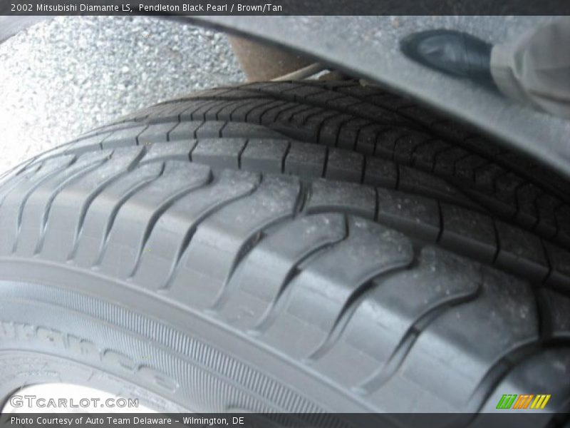 Pendleton Black Pearl / Brown/Tan 2002 Mitsubishi Diamante LS