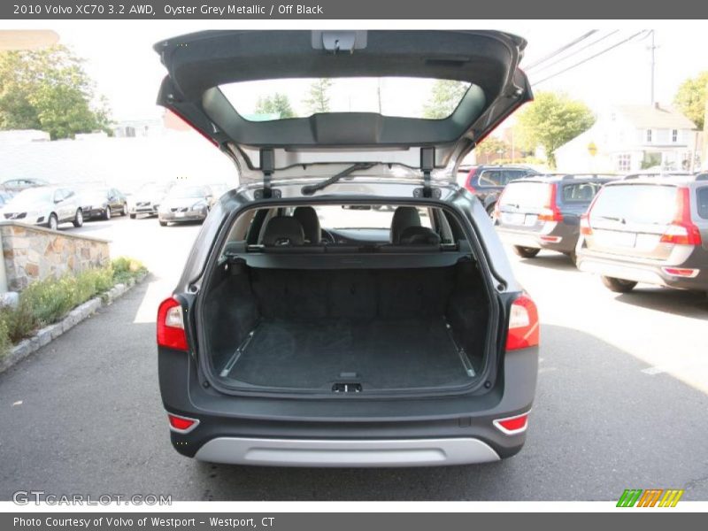 Oyster Grey Metallic / Off Black 2010 Volvo XC70 3.2 AWD