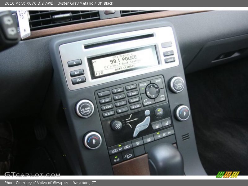 Oyster Grey Metallic / Off Black 2010 Volvo XC70 3.2 AWD