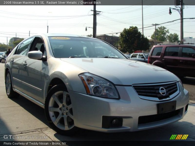 Radiant Silver Metallic / Charcoal Black 2008 Nissan Maxima 3.5 SE