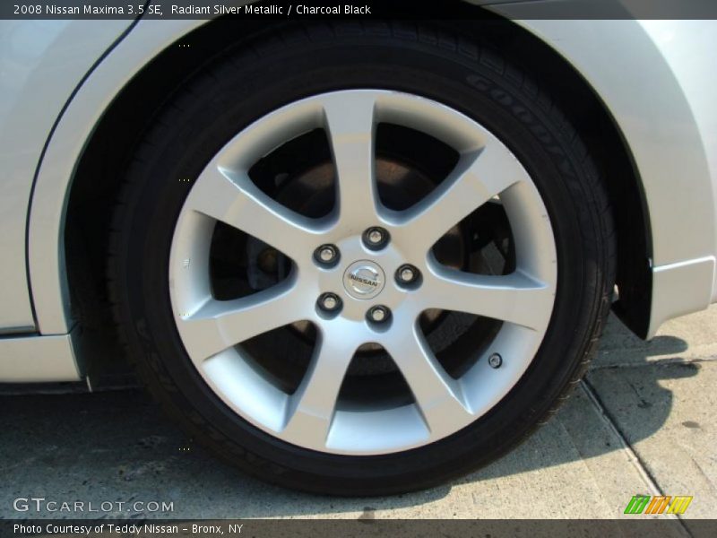 Radiant Silver Metallic / Charcoal Black 2008 Nissan Maxima 3.5 SE