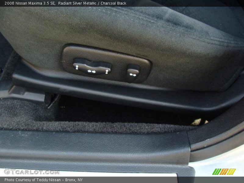 Radiant Silver Metallic / Charcoal Black 2008 Nissan Maxima 3.5 SE