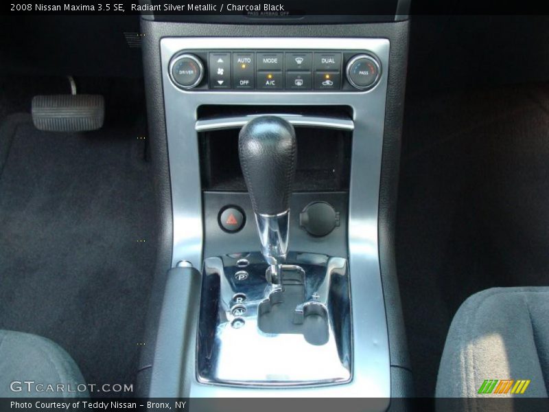 Radiant Silver Metallic / Charcoal Black 2008 Nissan Maxima 3.5 SE