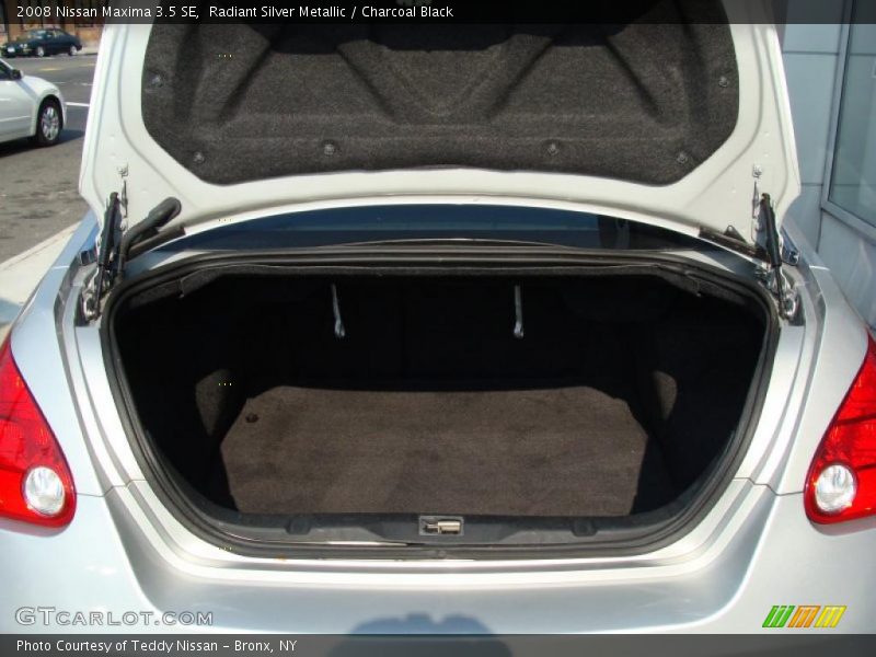 Radiant Silver Metallic / Charcoal Black 2008 Nissan Maxima 3.5 SE