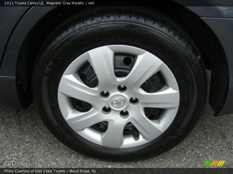 Magnetic Gray Metallic / Ash 2011 Toyota Camry LE